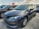 Used 2019 Chrysler Pacifica L image 3