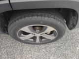 Used 2019 Jeep Cherokee Limited image 2