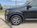 Used 2020 Kia Telluride EX w/ Towing Package image 2
