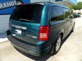 Used 2009 Chrysler Town & Country Touring image 5