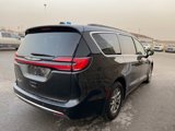 Used 2022 Chrysler Pacifica Touring image 5