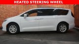 Used 2022 Chrysler Pacifica Touring-L image 4