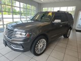 Used 2017 Lincoln Navigator Select image 4