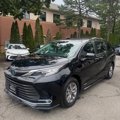 Used 2021 Toyota Sienna XLE image 2