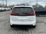 Certified 2022 Chrysler Pacifica Touring-L image 5