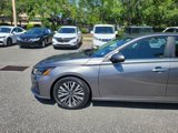 Used 2023 Nissan Altima 2.5 SV image 2