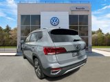 Certified 2023 Volkswagen Taos SE w/ Panoramic Sunroof Package image 5