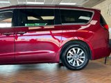 Used 2021 Chrysler Pacifica Touring-L image 5