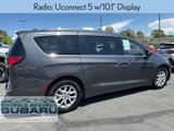 Used 2021 Chrysler Pacifica Touring-L image 4