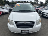 Used 2005 Chrysler Town & Country Touring image 2