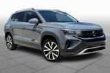 Used 2024 Volkswagen Taos SE image 2