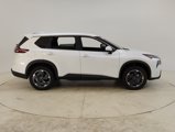 Used 2024 Nissan Rogue SV image 2