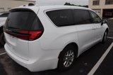 Used 2023 Chrysler Pacifica Touring-L image 3