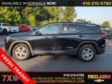 Used 2022 GMC Terrain SLE image 2