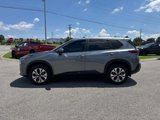 Used 2023 Nissan Rogue SV image 2
