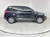 Used 2011 Volkswagen Tiguan S image 6