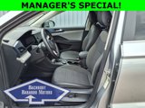 Used 2022 Volkswagen Taos SE image 4