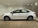 Used 2022 Toyota Corolla LE image 2