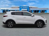 Used 2022 Kia Sportage LX image 3