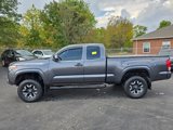 Used 2016 Toyota Tacoma SR image 4