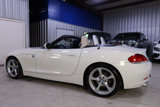 Used 2011 BMW Z4 sDrive30i image 2