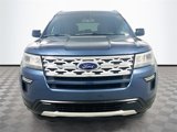 Used 2019 Ford Explorer XLT image 2