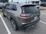 Used 2019 Jeep Cherokee Limited w/ Luxury Group image 3