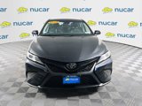 Used 2020 Toyota Camry SE image 2