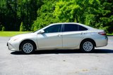 Used 2016 Toyota Camry LE image 3