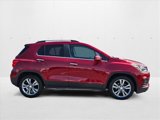 Used 2019 Chevrolet Trax LT w/ LT Convenience Package image 4