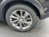 Used 2020 Buick Encore GX Essence w/ Experience Buick Package image 5