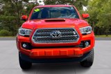 Used 2016 Toyota Tacoma TRD Sport w/ Towing Package image 3