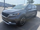 Used 2023 Kia Carnival EX image 3