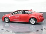 Used 2021 Toyota Corolla LE image 3