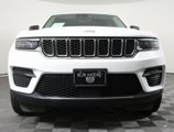 Used 2023 Jeep Grand Cherokee Laredo image 2
