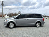 Used 2018 Dodge Grand Caravan SE image 2