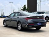 Used 2025 Hyundai Elantra SE image 5