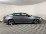 Used 2022 Nissan Altima 2.5 SR image 2