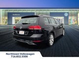 Used 2018 Volkswagen Golf SEL image 3
