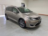 Used 2018 Chrysler Pacifica Limited image 2