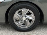 Certified 2025 Hyundai Elantra SE image 3