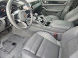Used 2022 Porsche Cayenne image 4