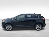 Used 2022 Ford Edge Titanium image 2
