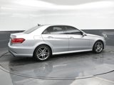 Used 2015 Mercedes-Benz E 400 4MATIC Sedan image 2