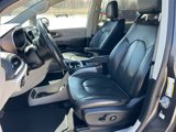Used 2019 Chrysler Pacifica Touring-L image 4