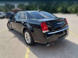 Used 2017 Chrysler 300 C image 5