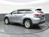 Used 2015 Toyota Highlander LE image 4