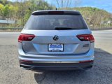 Used 2022 Volkswagen Tiguan SE w/ Panoramic Sunroof Package image 3