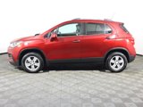 Used 2020 Chevrolet Trax LT w/ LT Convenience Package image 2