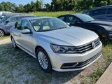 Used 2017 Volkswagen Passat 1.8T SE image 3